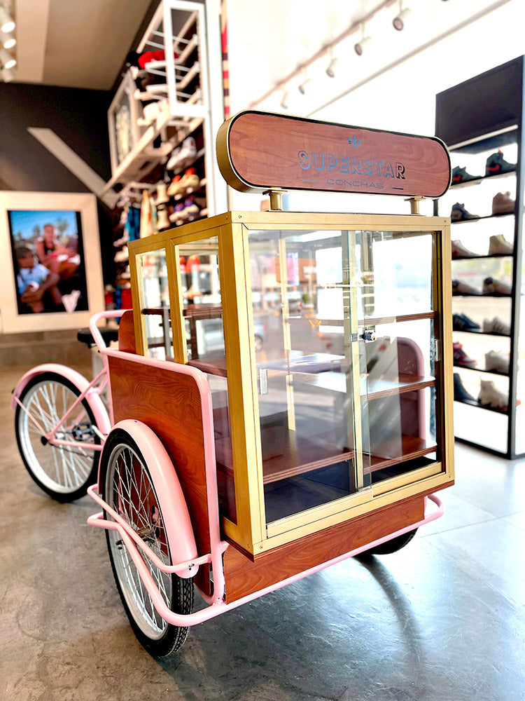 Exhibidor Triciclo Adidas