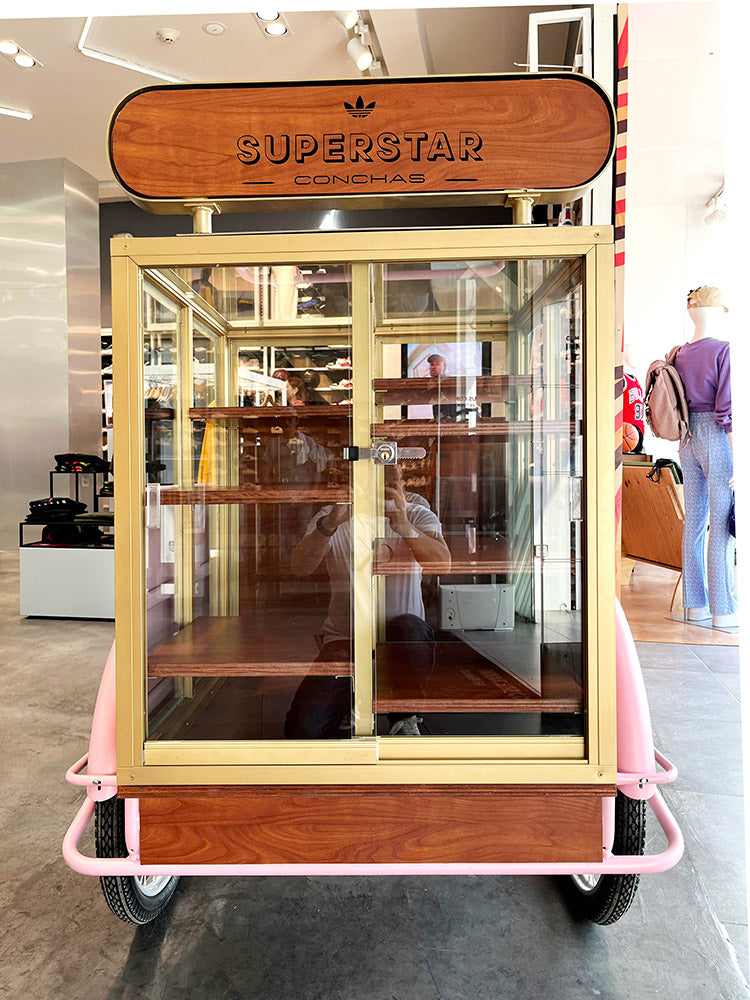 Exhibidor Triciclo Adidas