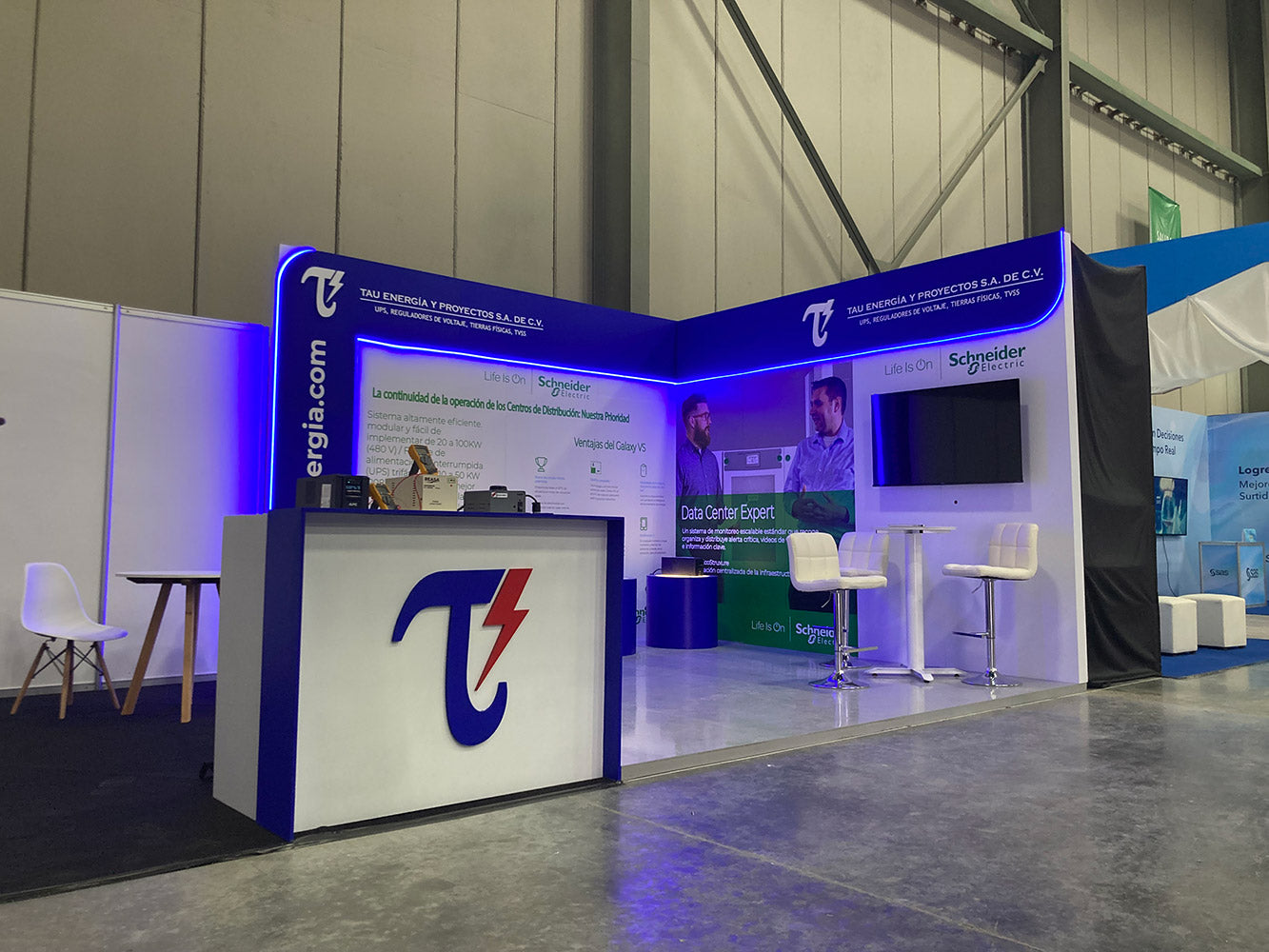 Stand Tau Energía